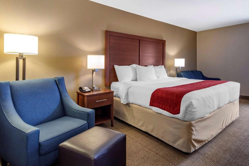 Comfort Inn Biltmore West Image 18
