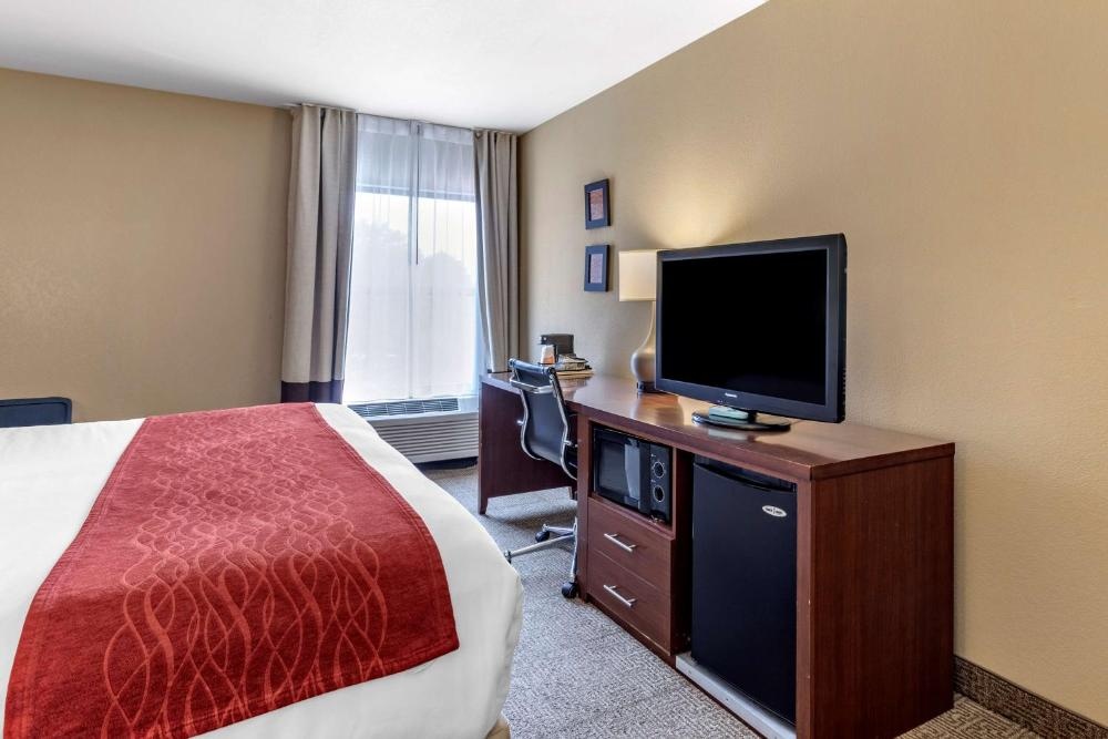 Comfort Inn Biltmore West Image 21
